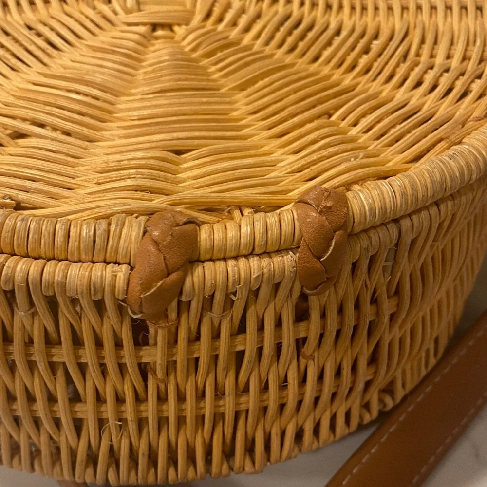 Round Woven Tan Crossbody Bag - Picture 9 of 11